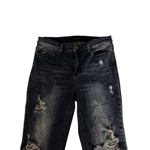 Judy Blue Boyfriend Fit Distressed Jeans Dark Wash 9/29 Destroyed Denim Women's - Picture 3 of 9